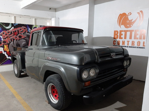 Ford Loba V8