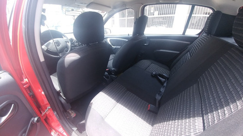 Renault Sandero 1.0 16v Expression Hi-flex 5p - 86.000 Km