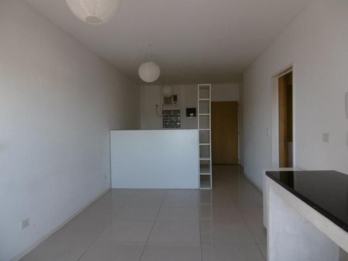 1 Ambiente Con Balcón, En Venta, Paternal! 