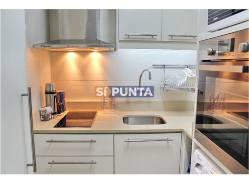 Imagen 17 de 28 de - Apartamento Para La Venta En Península- Punta Del Este Con Muy Linda Vista Al Puerto...