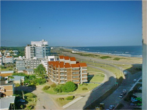 Alquilo Excelente Apartamento En Brava A 100 Metros De La Playa, Punta Del Este.