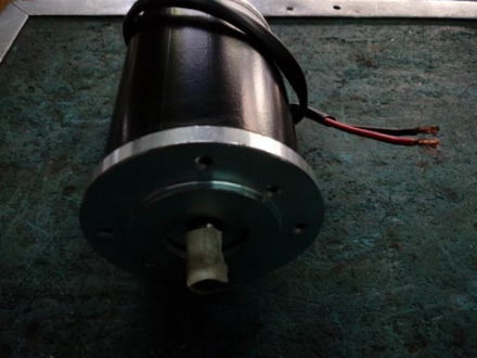 Motor 12v C.c. 60 W C/ Brida B14 Cuerpo 56 2000 Rpm