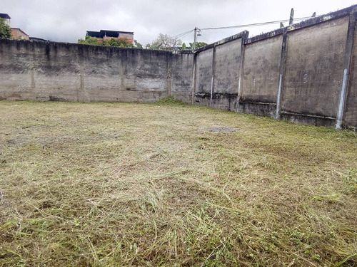 Imagen 6 de 7 de Terreno Util Para Taller Mecanico, Estacionamiento, Deposito De Materiales O Para Construir Una Vivienda