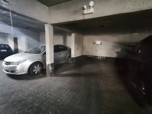 Imagen 3 de 5 de Estacionamiento Subterráneo - Metro Pedro De Valdivia