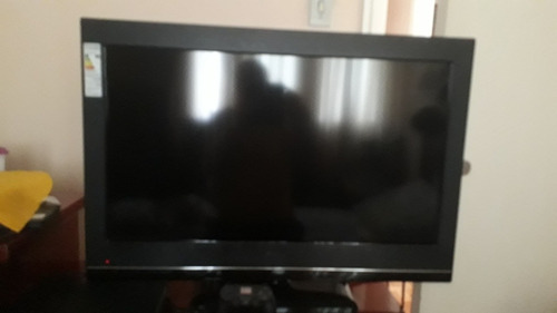 Tv Philco 32 Lcd. Defeito De Estab. Na Tela. C/ Cntrl E N.f