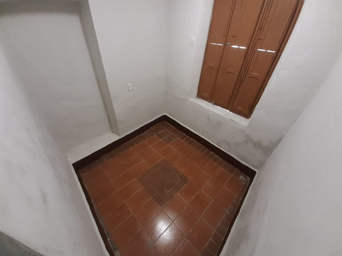 Imagem 4 de 15 de Casa Em São Domingos, Niterói/rj De 300m² 2 Quartos À Venda Por R$ 420.000,00 - Ca1271202-s