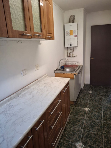 Venden Dueños Depto Duplex En Segundo Piso, Villa Uc, Macul