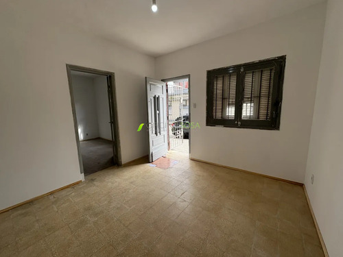 Zubillaga Esquina Carlos De La Vega