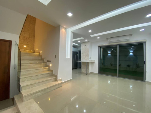 Imagen 8 de 15 de Fernando Perez Vende Townhouse En Bonaventure Home De Lujo En Mañongo Naguangua