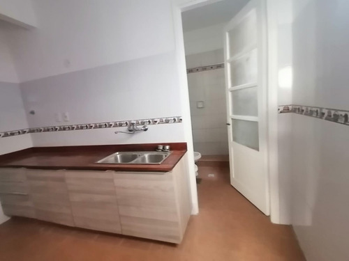 Casa En Alquiler, Cordón, 2 Dormitorios, Muy Cómoda, Sin Gc!