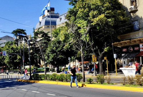 Imagen 3 de 8 de Local - La Plata