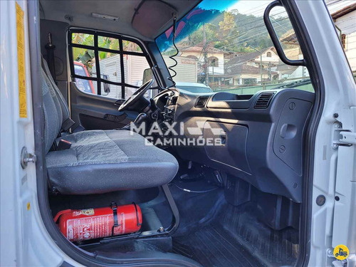 Imagem 8 de 12 de Mercedes Benz Acello 815 2015