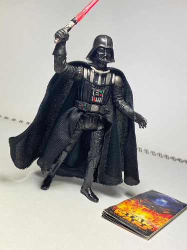 Darth Vader Rots Hasbro 2004 Lightsaber Attack! (Usado)