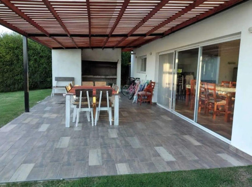 Imagen 20 de 22 de Casa En Venta En El Canton Islas