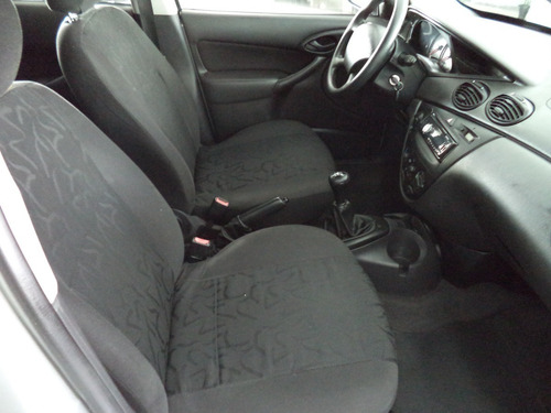 Imagem 5 de 9 de Fird Focus 1.6 Flex Zetec /carro Impecável C/ Baixo Km