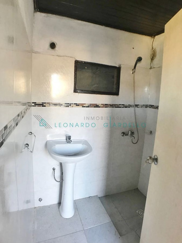 Imagen 7 de 14 de Colonia Del Sacramento - Casa A Refaccionar Con Muy Buen Terreno