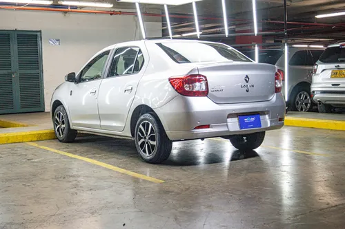 Renault Logan 1.6 Privilege / Intens