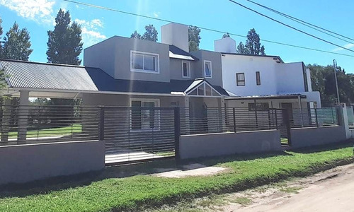Imagen 1 de 14 de Casa En Venta En La Cañada