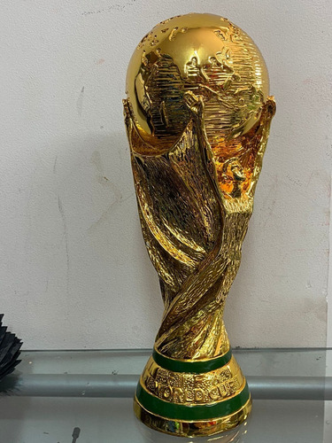 Imagen 3 de 7 de Copa Del Mundo Fifa Con Medidas Y Peso Oficiales