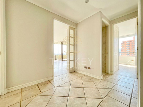 Departamento En Venta De 3 Dormitorios - Colón, Las Condes