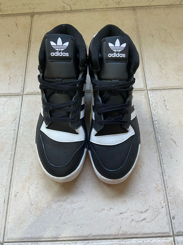 Zapatillas Adidas Rivarly Low (Usado)