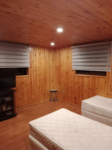 Exclusiva Residencia De 350 M² Con Piscina Y Quincho.