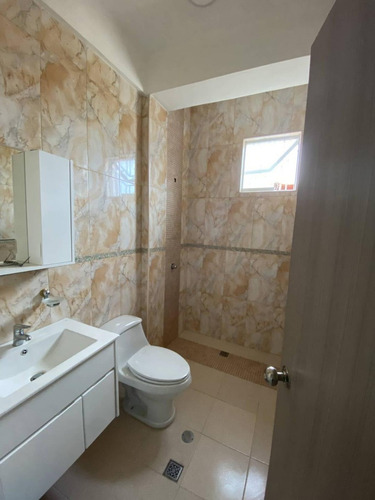 Imagen 10 de 13 de Casa En Venta En Rotafe Naguanagua Cód 12115 Lucrecia Escorcha