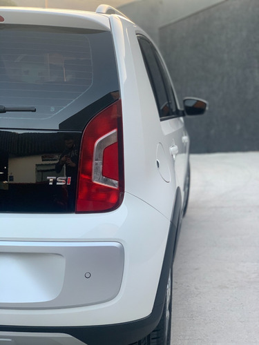 Volkswagen Cross Up Tsi Modelo Ano 2016 1.0 Flex Completo