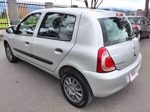 Renault Clio Style Night & Day