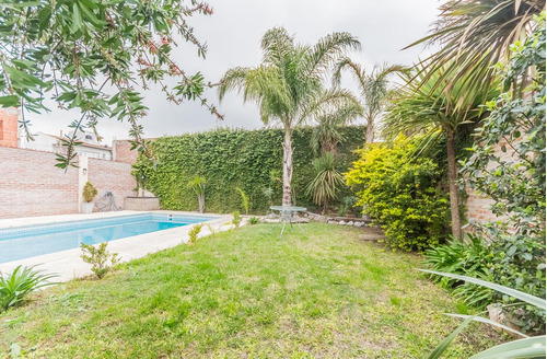 Imagen 24 de 25 de Casa De 2 Dormitorios Con Piscina En Venta En Ciudad Evita