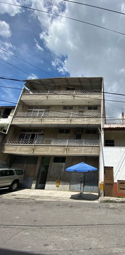 Alquilo/vendo Edificio 1.054m2 Catia 8383