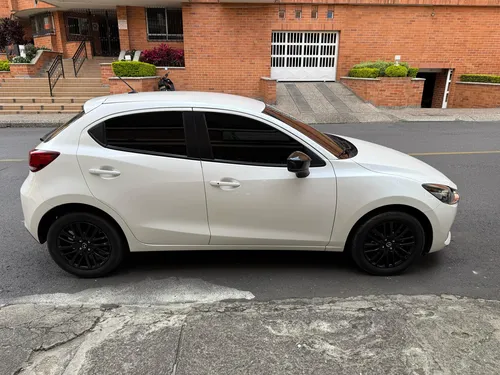 Mazda 2 Touring 2024 Carbón Edition