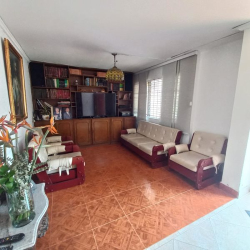Casa En Venta En Medellín - Laureles Cod 66461
