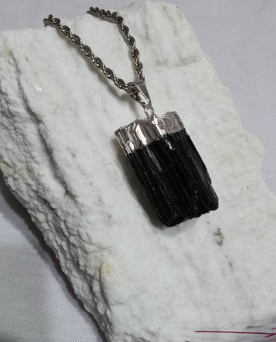 Dije Piedra Natural En Bruto Turmalina Negra Negro