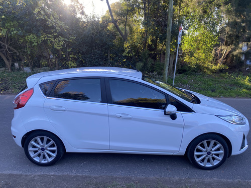 Ford Fiesta Kinetic 1.6 Titanium Powershift 120cv