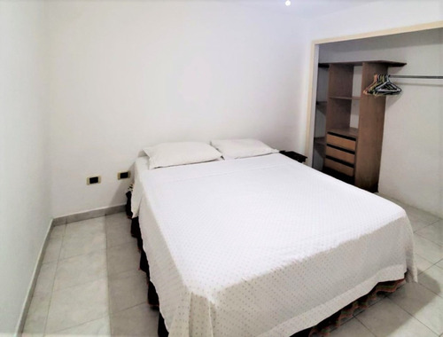 Apartamento Vacacional En Isla Margarita Con Terraza De Planta Baja En Playa El Angel
