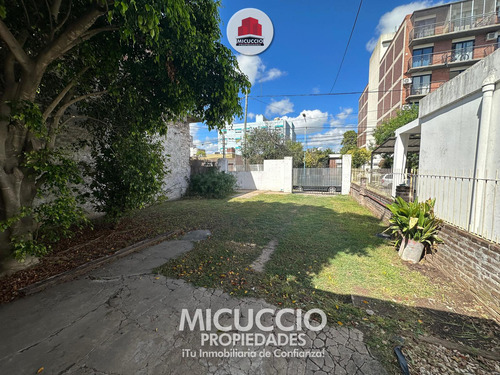 Casa En Venta, Mateo Gelves 675, Escobar, A Metros Del Centro