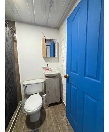 Vendo Hostal, Amoblada, Cerca A Recuca