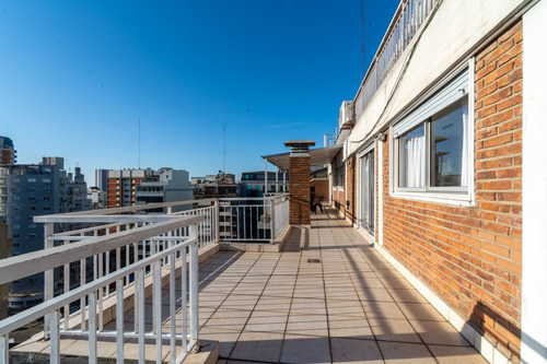 Imagen 25 de 30 de 4 Ambientes Piso Alto C/terraza Y Coch Todo Luz