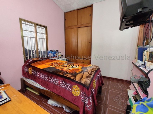 Imagen 10 de 16 de Casa En Venta En Conjunto Residencial Palo Negro - Palo Negro Aragua 22-25756 Irrr
