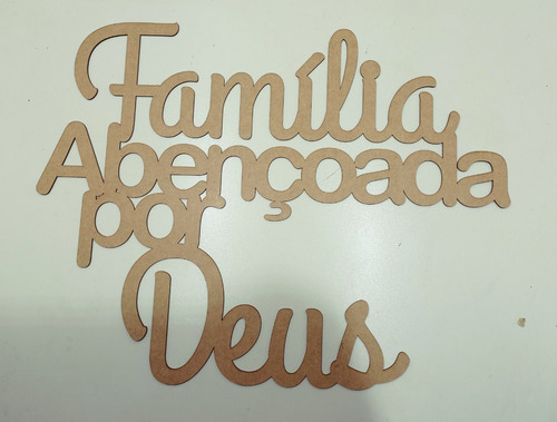 Painel Decorativo Família Abençoada Por Deus 62x50 Mdf Cru