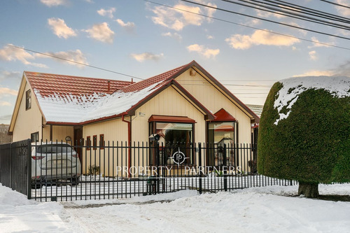 Casa En Exclusivo Sector En Punta Arenas 