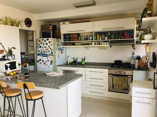 Departamento Con Balcón Y Cochera En Venta En Haedo