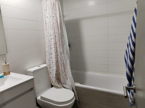 Vive En Amplio Y Semi Nuevo Depto. En Ñuñoa En Venta Uf 7900