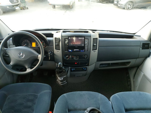 Imagem 13 de 16 de Sprinter 415 2019 19 Lugares Executiva Marticar Extra Longa