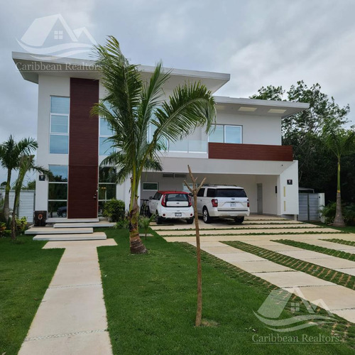 Casa En Venta En Lagos Del Sol Cancun  Abt6134