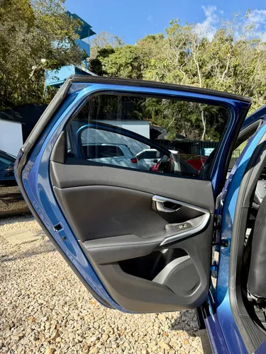 Volvo V40 2.0 T4 Drive-e R-design