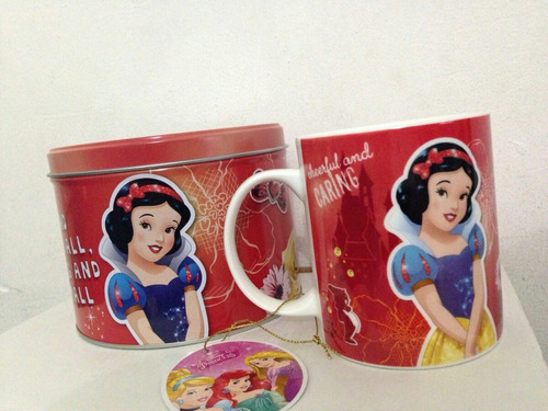 Caneca De Porcelana Na Lata Branca De Neve