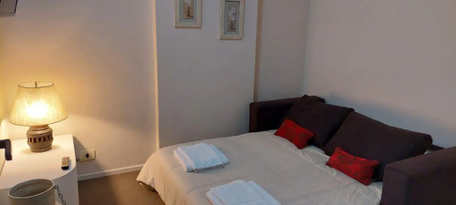 Depto De 43mts, Palermo, Hasta 4 Personas, Ideal Familia. (mínimo 5 Noches) Semanal (270u$d), Quincenal (560u$d), Mensual (1.100u$d), Bimestral (2.000u$d) O Trimestral (2800u$d). (en Dólar Billete)