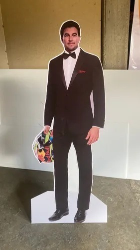 Checo Perez En Traje   + Poster Gratis De Checo Perez